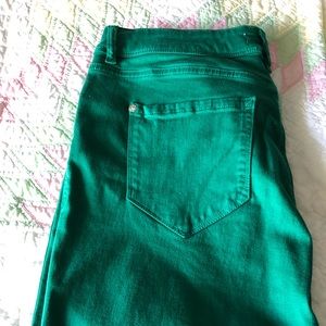 Kenzie Ankle Biter size 32- NWOT